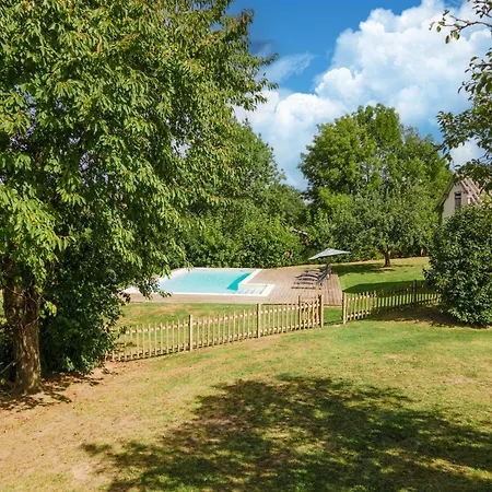 בית נופש With Pool In Coubjours