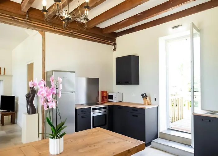 With Pool In بيت للعطل Coubjours