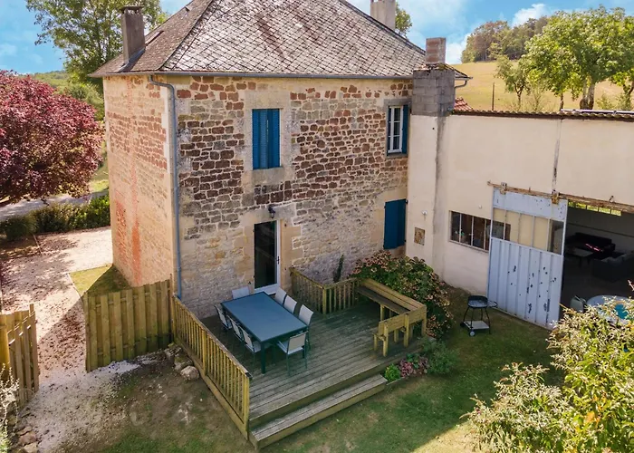 With Pool In Coubjours