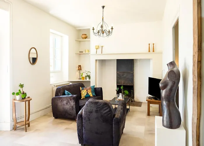 بيت للعطل With Pool In Coubjours