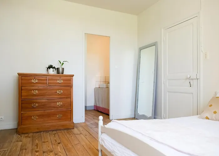 With Pool In * Coubjours